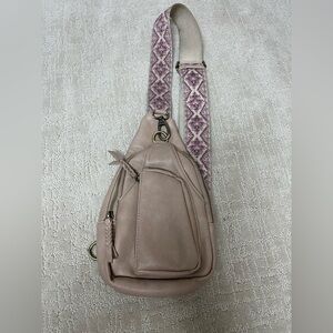 Antik Kraft Blush Crossbody Bag with Patterned Strap